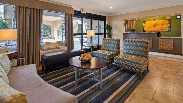 Best Western Plus Pleasanton Inn image 9